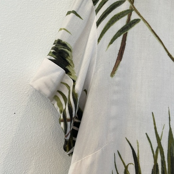 H&M White & Green Palm Leaves Dress - Size US 2 - V-Neck - (Fits like L-XL) - Picture 5 of 11